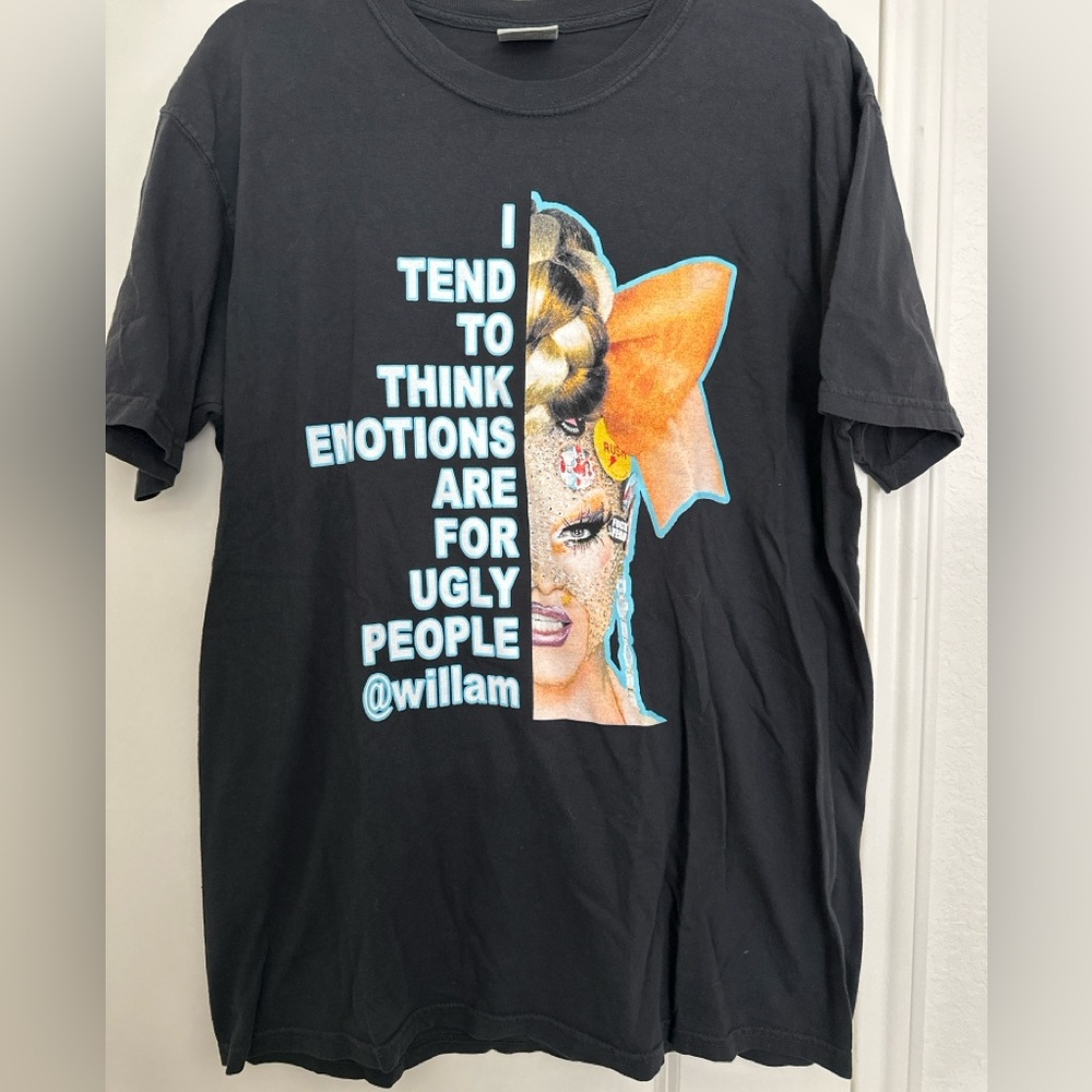 Drag Race Christmas Special merch t-shirt